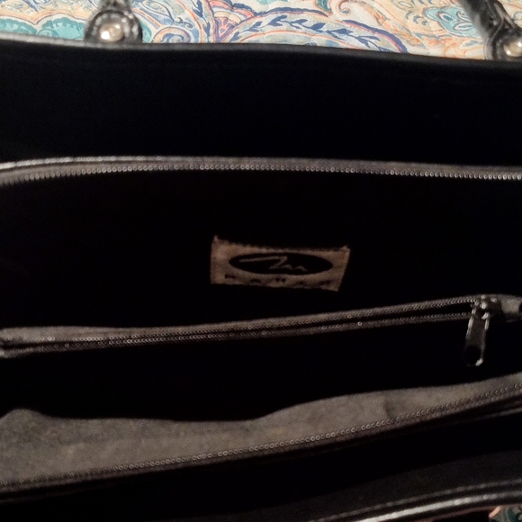 Marlo Handbag - Picture 3 of 8